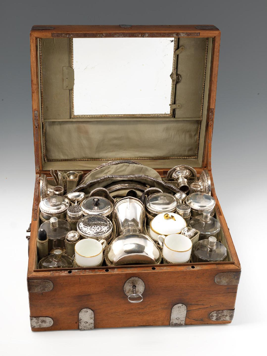1-necessaire