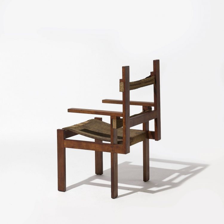 Marcel BREUER Chaise longue « Isokon » – circa 1935 Bouleau lamellé-collé cintré et moulé Isokon éditeur Étiquette de l’éditeur sur la traverse 77 × 132,5 × 62 cm