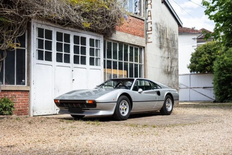 FERRARI 308 GTB Vetroresina - 1977 - Genre : VP - Carrosserie : CI - Energie : ES - Couleur : GRIS - Kilométrage compteur : 76320 - 1ere M.E.C : 22/06/1977 - Puissance : 17 - Places : 2 - Observations : 1977 - Ferrari 308 GTB Vetroresina