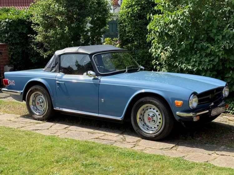 TRIUMPH TR 6 (CF) CABRIOLET USA (CARBURATEURS) 1974